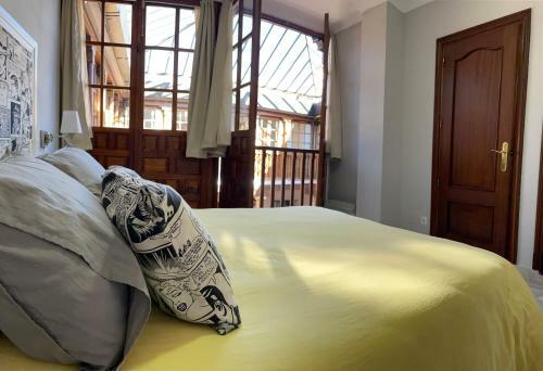 Apartamentos Patio De Santa Mar�a