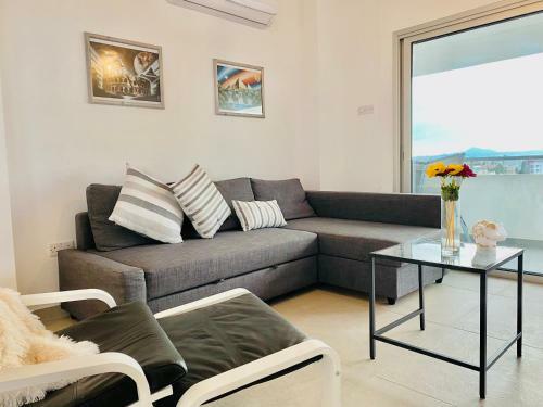 Apartamento Panoramic Seaside Getaway, 2-br Penthouse