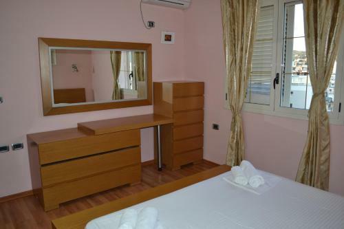 Kela's de Luxe Penthouse 3 Bedrooms Apartment