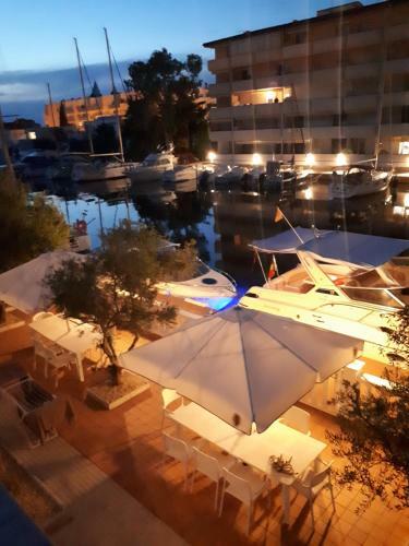 Bed & Breakfast Magnifique Villa