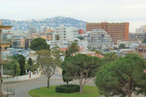 Apartamento Con Piscina Y Parking En Roses (5-3)
