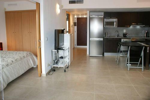 Apartamento Con Piscina Y Parking En Roses (5-3)