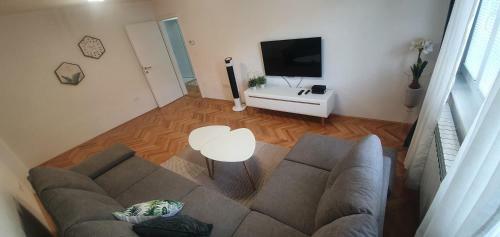 Lolita Apartment City Center