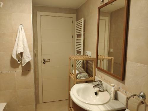 Apartamento Las Margas Golf + Pirineo Aragon�s