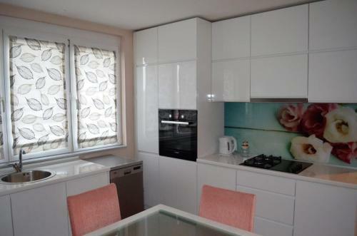 Modern Apartment In City Center - Free Garage