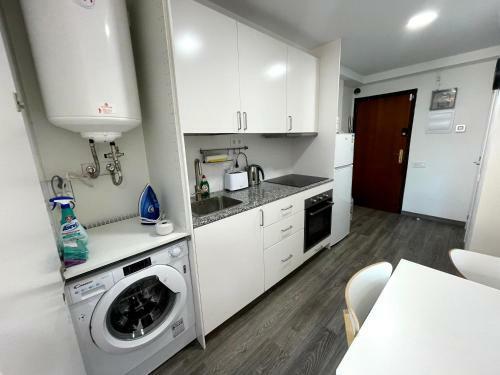 Sant Adria Beach Apartment Wi-fi Parking Free