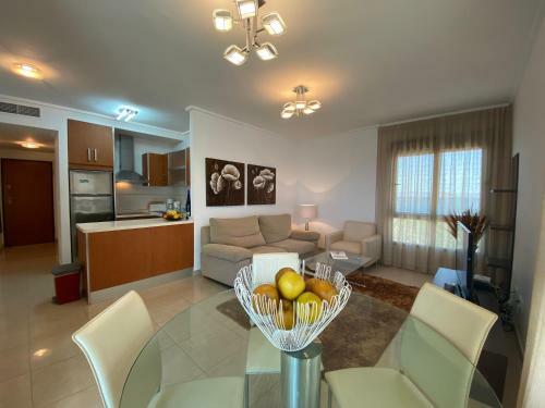 Magnificent Apartment With Stunning Sea Views