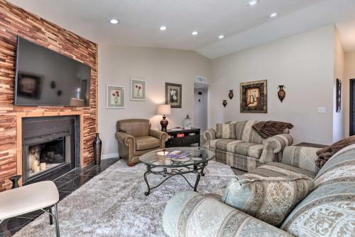 Updated Chandler Abode With Grill About 8 Mi To Asu