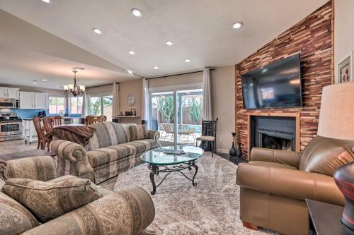 Updated Chandler Abode With Grill About 8 Mi To Asu