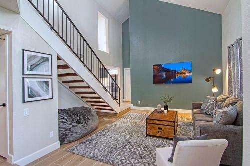 Estrella - Renovated With Patio, Bbq, Pool & Spa