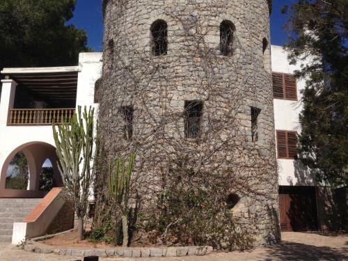 Nwt Villa Tower