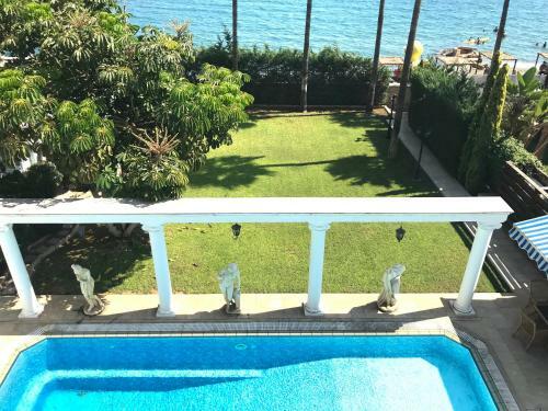 Limassol Villa By The Sea