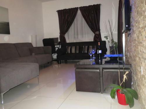 Apartamento Lordos Sea Front-private Flat On The Beach