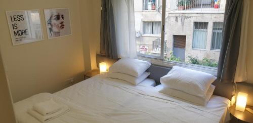 Lea Seafront Luxury Apartment (breakbooking-cy)