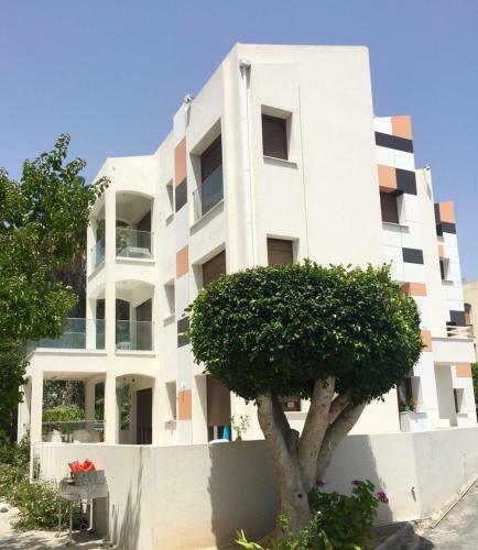 Modern 2 Bedroom Beach Apartment