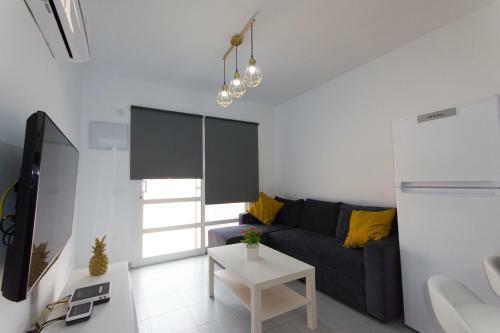 Bungalow With Terrace Near The Beach