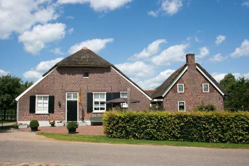 Hotel De Martiene Plats B&B & Appartement