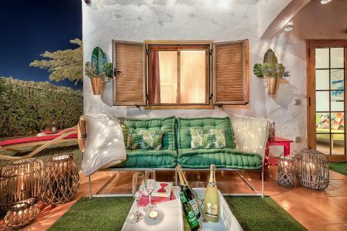 Lovely Villa In Maspalomas Yumbo Center Spain