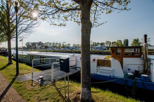 Houseboat Jana - With Sauna And Terrace