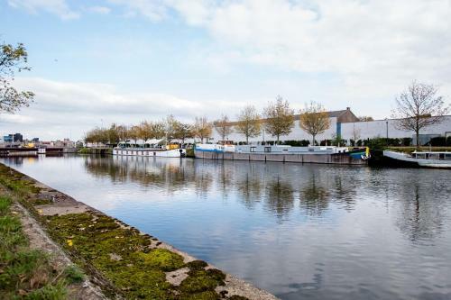 Houseboat Jana - With Sauna And Terrace