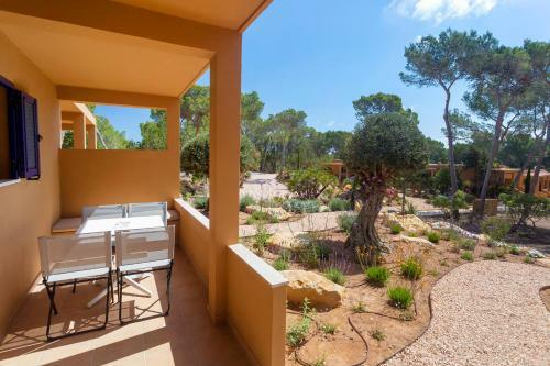Ses Eufabietes Apartments & Restaurant