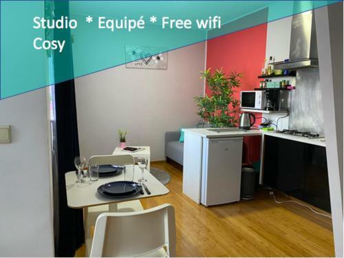 Apartamento Charmant Studio Entre L'atomium Et Le Centre Ville