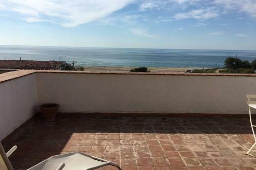 Villa Espectacular Casa Indiana En Primera L�nea de Mar