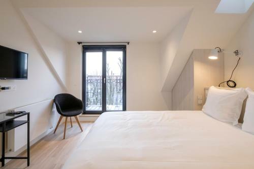 Fabulous Apartments In Ch�telain Area