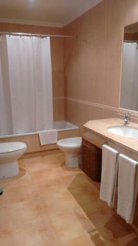 Las Lagunas - No Se Admite Jovenes