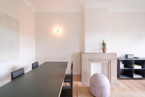 1 Bedroom Apartment Place Sainte-catherine