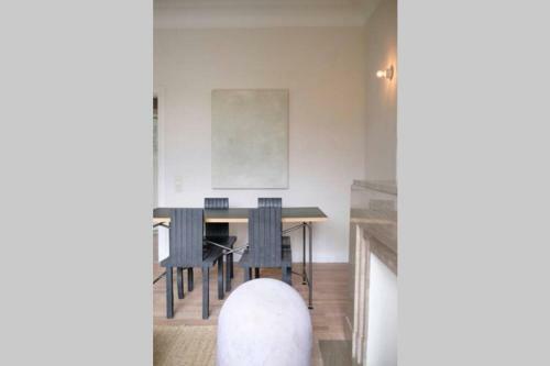 1 Bedroom Apartment Place Sainte-catherine