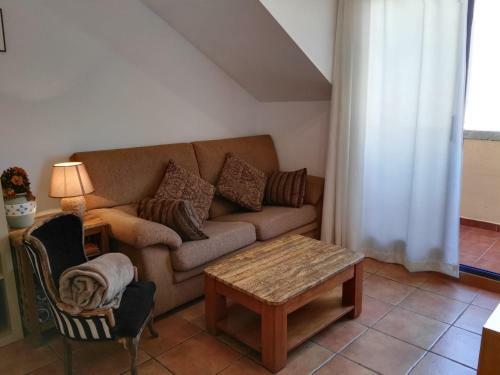 Apartamento Atico Con Terraza Vistas Urbano A 100m.playa