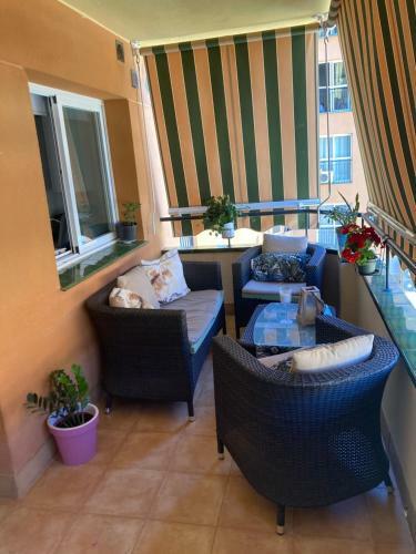 Central Apartment Walking Distance To The Beach