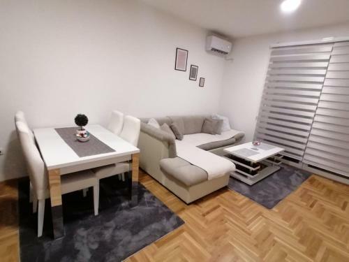 Mm Vera Apartments