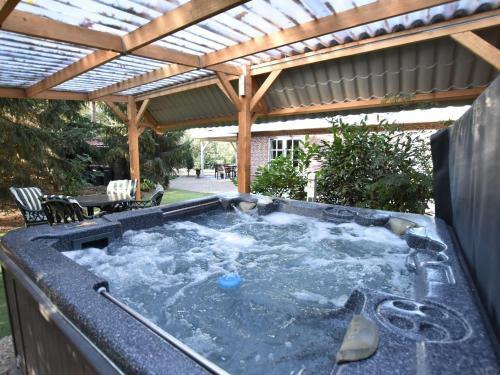 Upbeat Holiday Home In Reutum With Jacuzzi