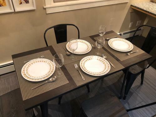 Apartamento Luxury One Bed/bath Condo W/ Parking On Whyte Ave