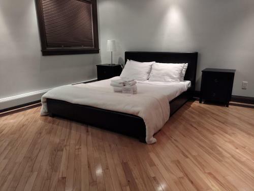 Apartamento Luxury One Bed/bath Condo W/ Parking On Whyte Ave