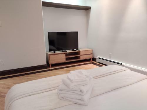 Apartamento Luxury One Bed/bath Condo W/ Parking On Whyte Ave