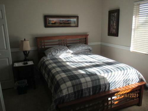 Peaks Wildernest House Bed And Breakfast - Vaccinations Required