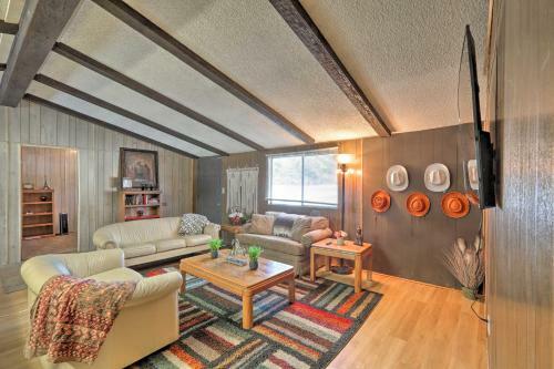 Cozy Cabin Retreat With On-site Trail Access!
