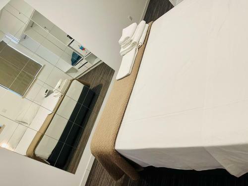 Hostal Nicosia 5 Stars Suites