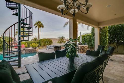 Luxury Contemporary Sanctuary W Pool And Views