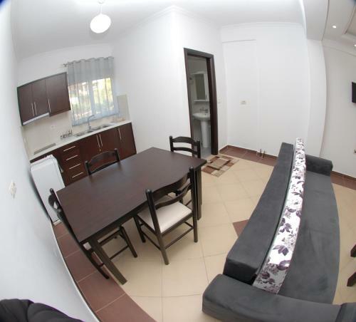 Klejvi Apartments