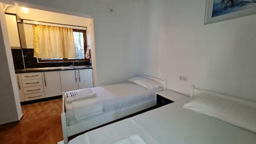 Hostal Guesthouse Veliaj