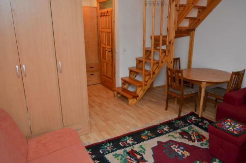 Apartments Ogorjelica