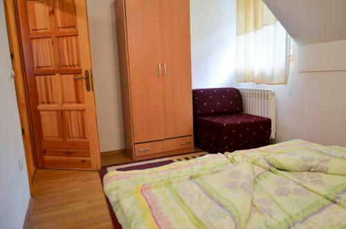 Apartments Ogorjelica