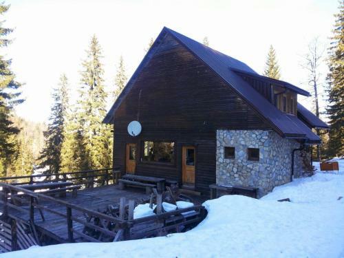 Apartments Ogorjelica