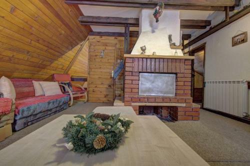 Planinska Ku?a Kamin