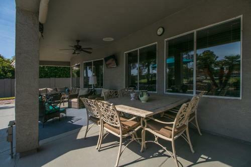 Spectacular Golf Course Home With Pool And Views