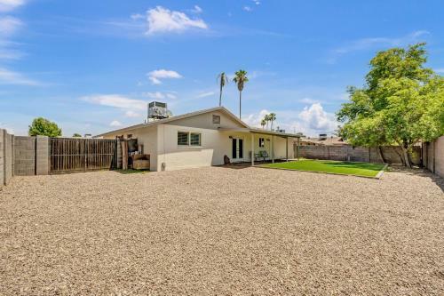 Gilbert Charmer! Close To Downtown Gilbert Fun! Home